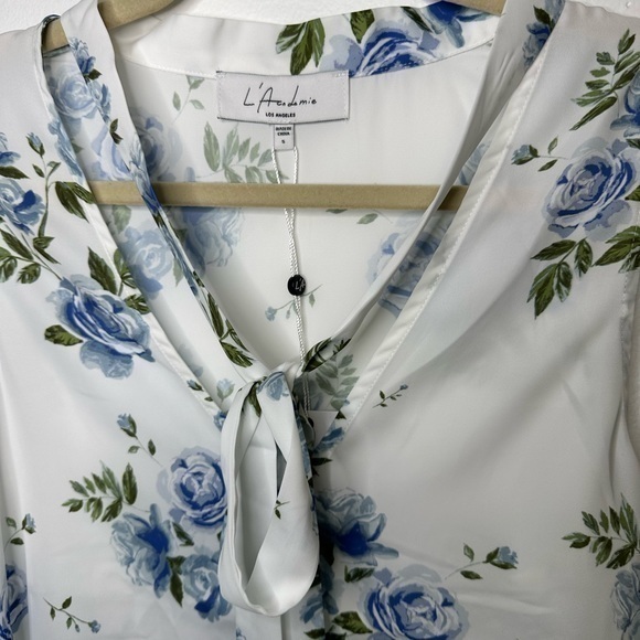 L’Academie NWT Floral Tank top Blue and‎ White sz small - Picture 2 of 5